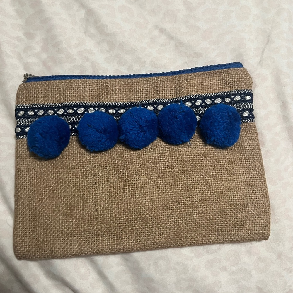 canvas bag with blue pomp’s